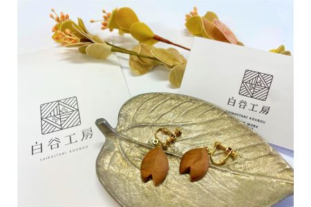 南部町の桜　寄木細工イヤリング