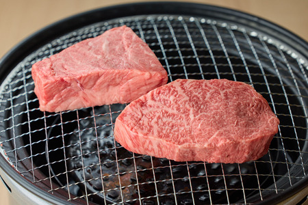 鳥取和牛 希少部位ステーキセット（5～7枚入り：計800g）【やまのおかげ屋】HN038-001