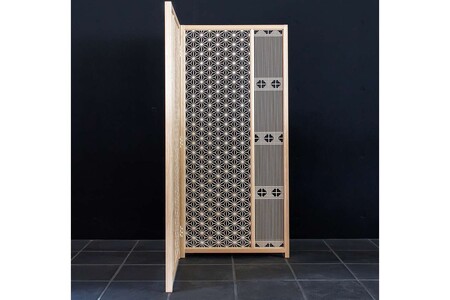 空間を彩る組子屏風麻の葉（2連） 屏風 伝統技術 職人の技 贈り物 贈答 【031_1971】