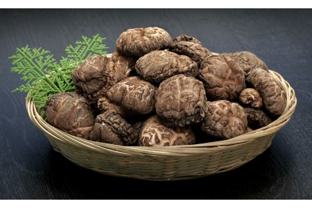 原木乾しいたけ 干ししいたけ 椎茸 乾物 干し 乾燥しいたけ きのこ 原木栽培 原木椎茸 原木しいたけ 肉厚しいたけ 【010_1944】