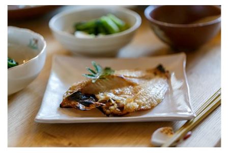 のどぐろ干物２～３枚（20cm 計300g前後）のどぐろ本来の旨味に出会う渾身の干物 河野乾魚店 魚介類 魚貝類 のどぐろ 干物 干もの 一夜干し 人気 グルメ お取り寄せ 【963】