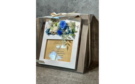 ブリザードフラワーのフォトフレーム（木製スタンドタイプ)【ブルー】