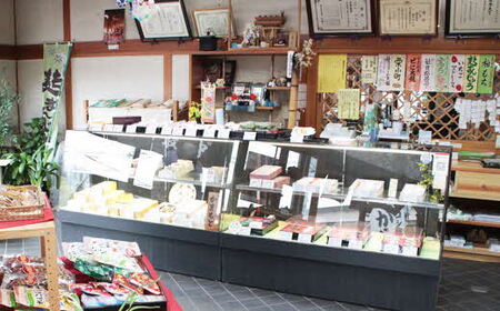 カステラ3本【カステラ 甜菜糖使用 お菓子 おやつ スイーツ まろやか 繊細 美味しい おもてなし 人気 贈り物 ギフト プレゼント 島根県 安来市】