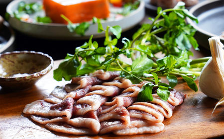 鴨肉 島根県産野草ミネラル熟成鴨の焼肉セット（3から4人前） [AIDC001] 鴨肉