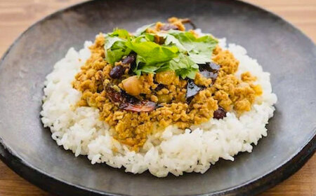 カレー 3種の本格カレーキット（チキン・キーマ・サバ缶）各4人分 [AIAD009] カレー