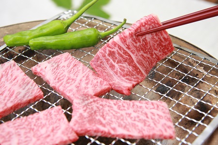 奥出雲和牛肩ロース焼肉用400g ×４【定期便】 BBQ 黒毛和牛 贈答用 冷蔵 チルド 日時指定 D-11