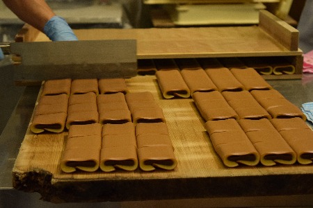 【寄付者様の声から誕生】三松堂の「源氏小巻」詰め合わせ【配送不可地域：離島】【1292078】