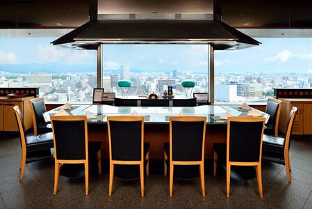 ホテルグランヴィア岡山 レストランご招待券 備彩ペア食事券 50,000円×1枚