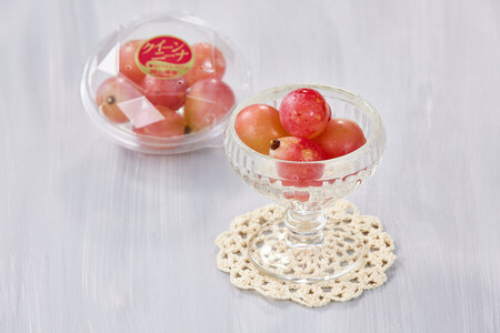 ぶどう 2026年 岡山市産 クイーンニーナ 粒(カップ)100g×12 渡邊農園