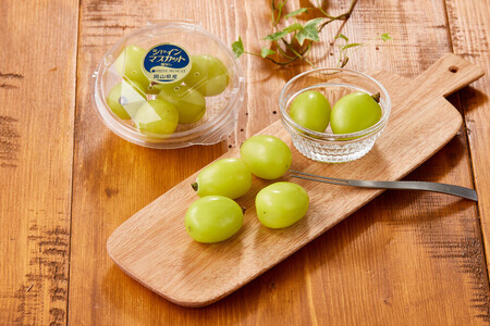 ぶどう 2026年  岡山市産 シャインマスカット 粒（カップ）100g×12  渡邊農園