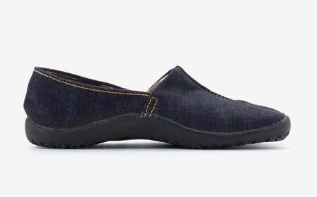 足袋型シューズ『たびりら』カラー：デニム【23.0cm】【倉敷市産 国産 靴 くつ シューズ 足袋型コンフォートシューズ 足袋シューズ 足袋 軽い 綿100％ 岡山県 倉敷市 おすすめ 人気】