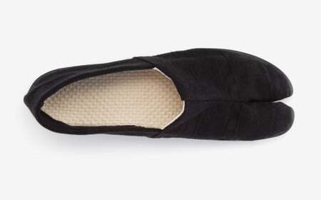 足袋型シューズ『たびりら』カラー:烏城【24.0cm】【倉敷市産 国産 靴 くつ シューズ 足袋型コンフォートシューズ 足袋シューズ 足袋 軽い 綿100% 岡山県 倉敷市 おすすめ 人気】