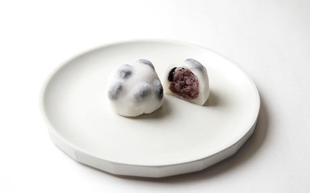 52-02和菓子の王道!黒豆大福15個(里山工房和菓子たむら)