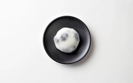 52-02和菓子の王道!黒豆大福15個(里山工房和菓子たむら)