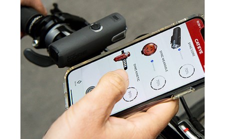 【キャットアイ】ハイパワー 充電式 ライト SYNC CORE 雑貨 日用品