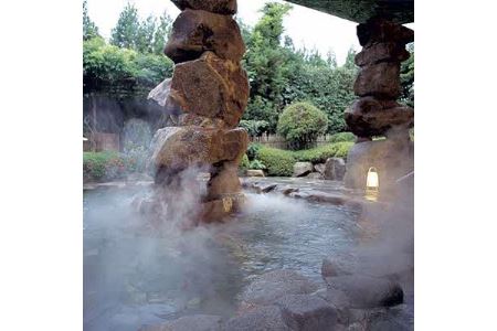 湯郷温泉　湯郷グランドホテル　一泊二食付ペア宿泊券　(休前日限定・夕食は基本会席料理)_旅行券・チケット 宿泊券  _【1083496】