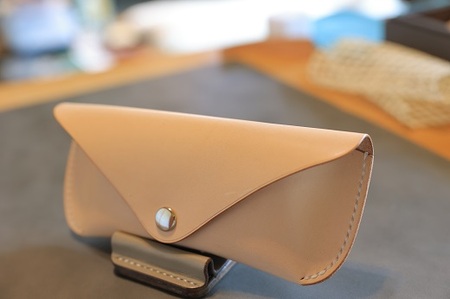 FF-42　めがねケース（白）