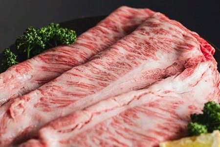 黒毛和牛 4等級以上 岡山県産 牛肉 肩ロース すき焼き用 700g _A30