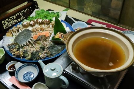 美容にも健康にもバッチリ！ コラーゲンたっぷり 「すっぽん鍋セット」 4人前 (野菜付き) _S50