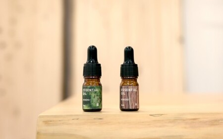 西粟倉の森のエッセンシャルオイル【ヒノキの木】【ヒノキの葉】 2種セット M-ms-A46A