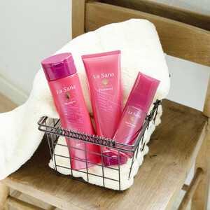 ラサーナ ハリ・コシ ヘアケア シャンプー・トリートメント・ヘアエッセンス セット