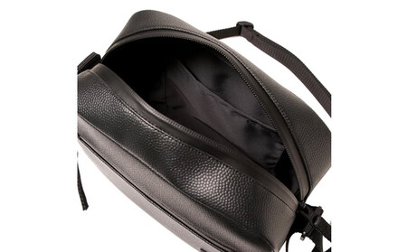 \年内発送/ショルダーバッグ/ ブラック E126