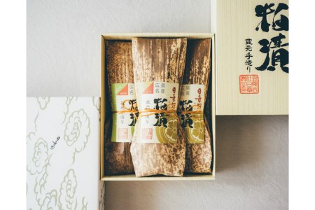 日章冠 粕漬 3パック【うり400g(2~3本）キュウリ250g(5~6本）】瓜 ウリ 胡瓜 きゅうり 漬物 漬け物 お漬物 粕漬け 酒粕 酒粕漬 国産 特産品 特産 ご飯のお供 おかず おつまみ 常温配送 送料無料 広島県 呉市 ku068-001-r