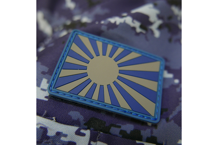 防寒ブルゾン (海上自衛隊デジタル迷彩柄) 2か所ワッペン付 (ウィングマーク・自衛艦旗)  4Lサイズ ku091-059-4l-r