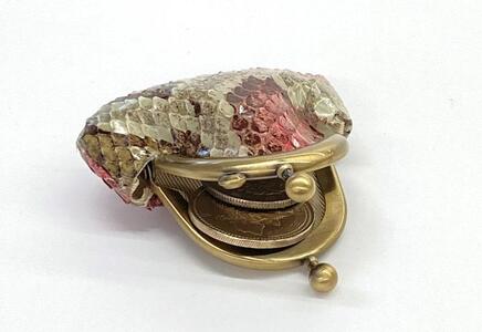 革工房いんのしま パイソンレザー豆がま口小銭入れ(色:ベージュ)