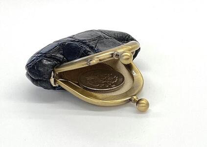 革工房いんのしま サイドワニ豆がま口小銭入れ(色:ブラック)