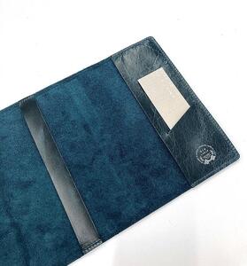 革工房いんのしま シワが楽しめる牛革ブックカバー新書本サイズ(色：紺)