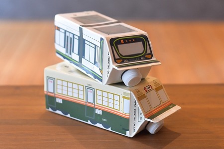 【広島電鉄とのコラボ】広電カフェオレベース 12本 (2種類 各6本)どちらも加糖&カフェインレス)スペシャルティコーヒー