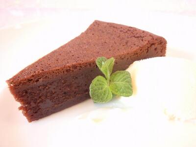 【ナティーク城山】ガトー・ショコラ クラシック(濃厚なチョコレートケーキ)