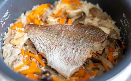 天然真鯛の炊き込みご飯（3合炊き） 4個セット