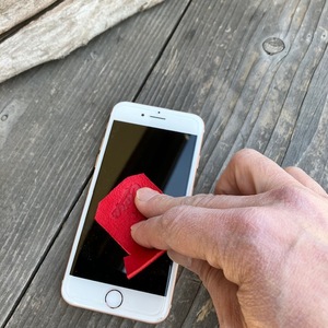 【広島東洋カープ×ジビエレザー】広島ジビエレザー東広島産天然鹿革　ユニフォーム型スマホクリーナー　液晶画面やメガネもピカピカに　3個セット