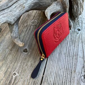 【広島東洋カープ×広島ジビエレザー】東広島産天然鹿革ラウンドファスナーミニ財布-上品なジビエ鹿革&スムーズ開閉!ポケットにすっぽり収まる贅沢な逸品