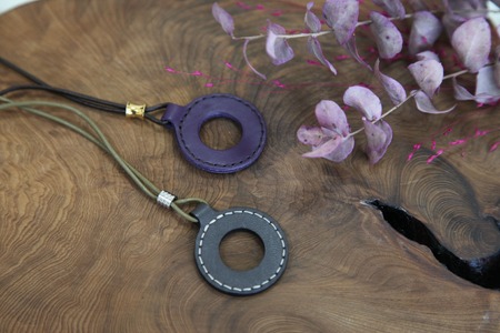 レザーグラスホルダー(ステッチ有）紫