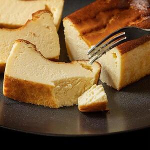 【錦水館】広島県産酒粕を使ったバスク風チーズケーキ「宮島ブラック」