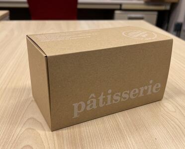 【錦水館】広島県産酒粕を使ったバスク風チーズケーキ「宮島ブラック」