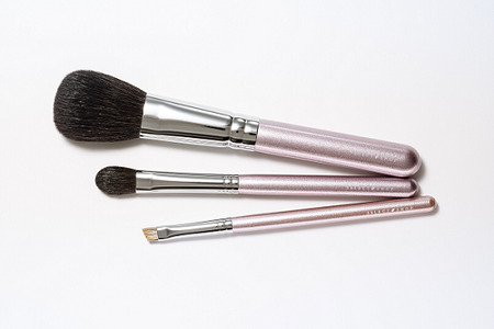 熊野化粧筆 モテフデ+【メイクブラシ 化粧筆 フェイスブラシ チークブラシ アイシャドウブラシ 熊野筆 伝統工芸 職人技 高級筆 ギフト 贈り物】 16-19