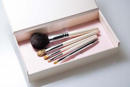 熊野化粧筆 Happy box【メイクブラシ 化粧筆 フェイスブラシ チークブラシ アイシャドウブラシ 熊野筆 伝統工芸 職人技 高級筆 セット ギフト 贈り物】 16-23