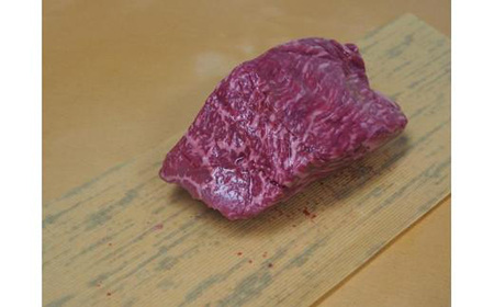 ★離島配送不可★【宇部牛】もも小口ブロック 900ｇ  ｜ 黒毛 和牛 希少 宇部 山口牛 宇部牛 黒毛和牛 極上 牛 ブランド牛 ふるさと納税 牛 絶品 牛 有名 牛 山口県 ブランド黒毛和牛 宇部市 ブランド牛 こだわり 牛 スペシャル 牛 特産牛 もも モモ もも小口ブロック モモ ブロック とろける お肉 精肉 極上の お肉 山口県 宇部市  AX04_1-FN 