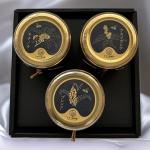 B060 山口県産 愛情いっぱい極上のはちみつギフトセット大(300g×3本) B060 山口県産 愛情いっぱい極上のはちみつギフトセット大(300g×3本)