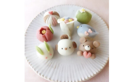 B086 【定期便】可愛い練り切り菓子8個(春夏秋冬年4回)