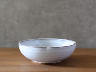 皿 萩焼 輪花6寸鉢 白萩釉 器 お皿 工芸品｜HG000917