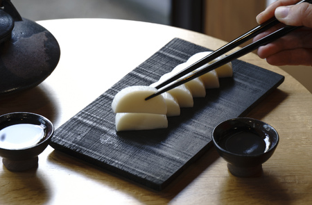 特選 焼き抜き 蒲鉾 忠小兵衛・秀白 計5本入 セット かまぼこ 詰め合わせ 加工品｜HG001040