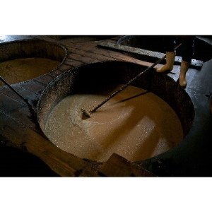 木桶で仕込む地産醤油　角瓶がとってもお洒落な3種類じゃねセット_調味料 醤油  しょうゆ  調味料   _【1226442】