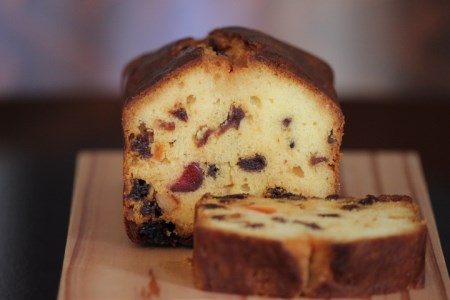 (1281)自家焙煎珈琲　オリジナル　豆　手作り　フルーツケーキ　アメリカンクッキー　詰め合わせ（中煎り豆600ｇ、フルーツケーキ1本、クッキー3枚）