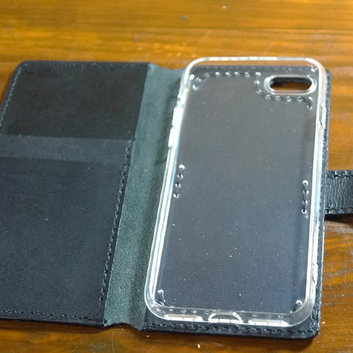 本革製手帳型iPhoneカバー iPhoneSE第2世代/第3世代用 本革製手帳型iPhoneカバー iPhoneSE第2世代/第3世代用