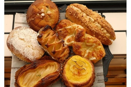 スタッフおまかせ 「訳あり」詰合わせセット15個/冷凍パン 食べ比べ 菓子パン フランスパン 総菜パン